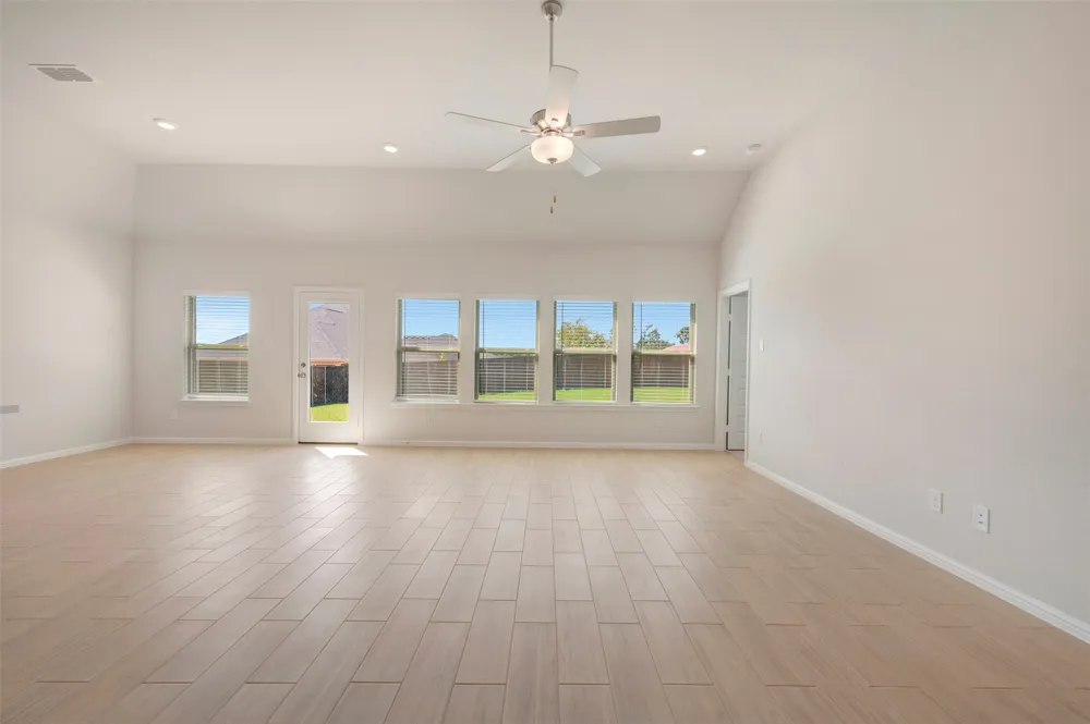 3308 Kingdom Drive Denton, TX 76208