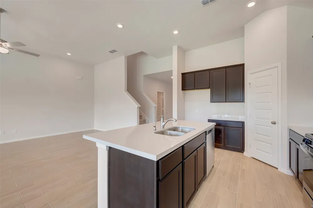 3308 Kingdom Drive Denton, TX 76208