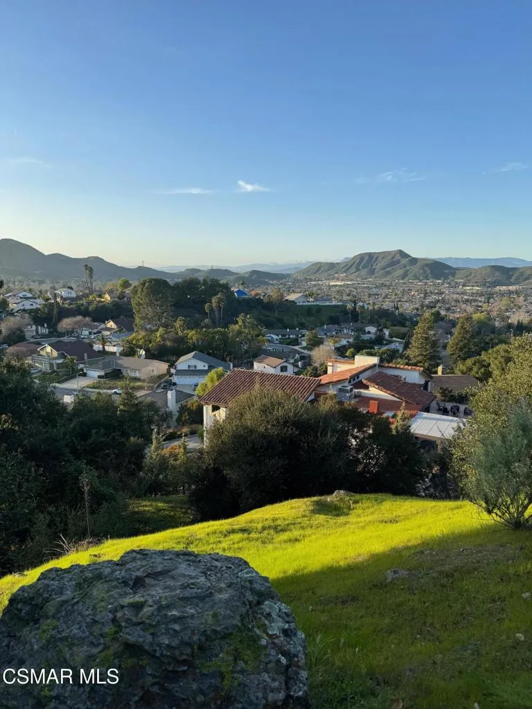 220 Silas Lane Newbury Park, CA 91320