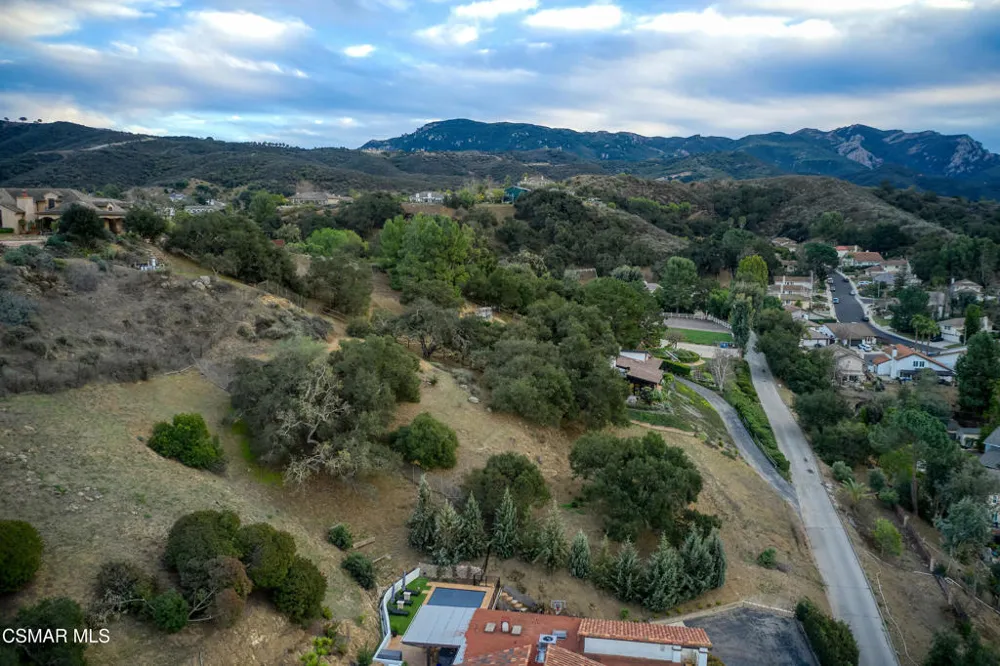 220 Silas Lane Newbury Park, CA 91320