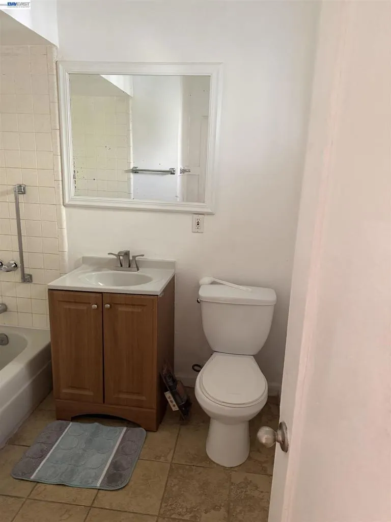 5740 Kingsley Cir Oakland, CA 94605