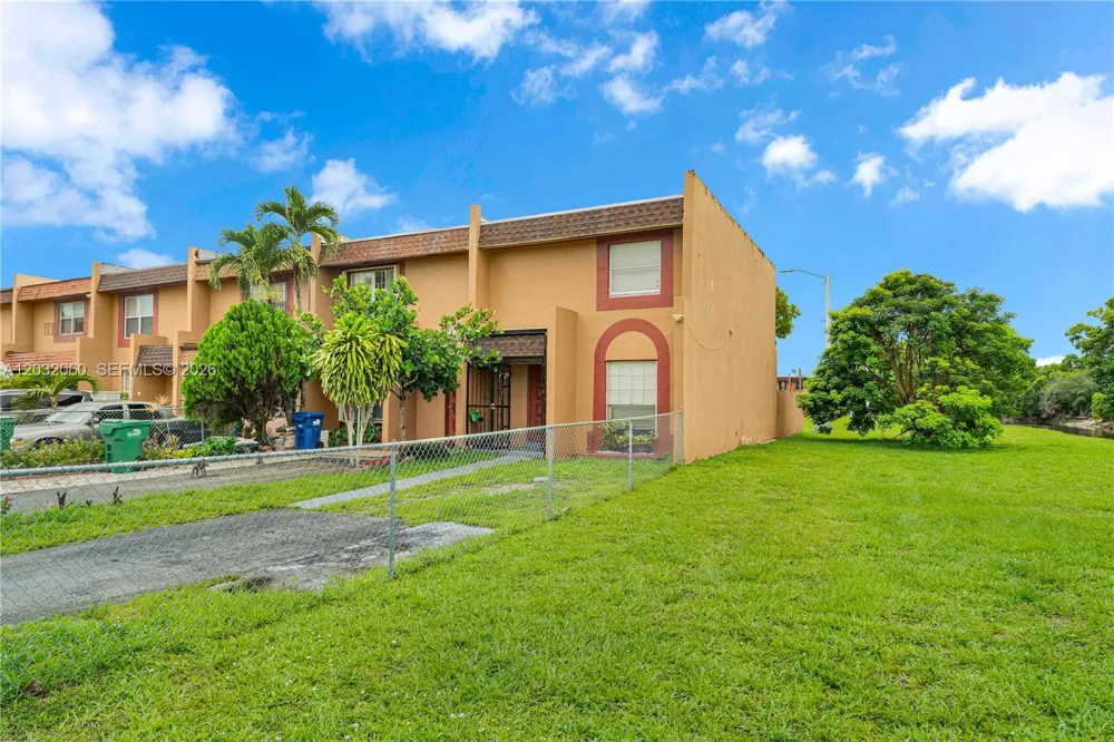2790 NW 196th St #2790 Miami Gardens, FL 33056