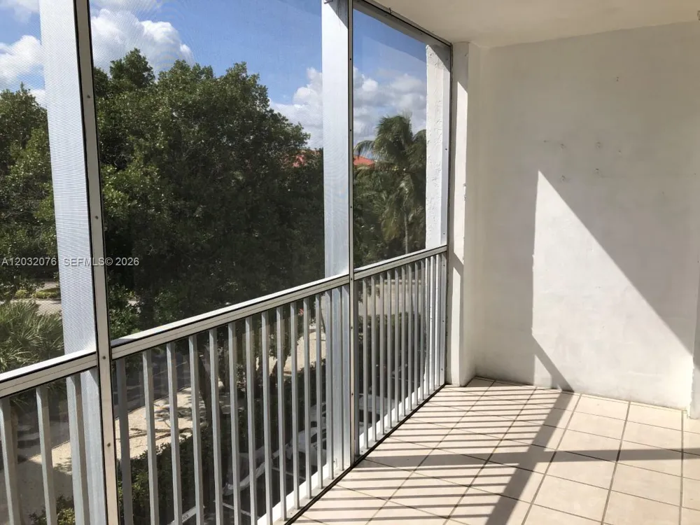 150 Ocean Lane Dr #4B Key Biscayne, FL 33149