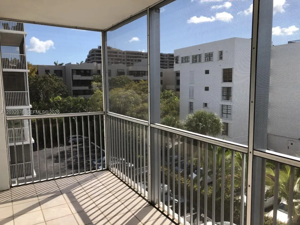 150 Ocean Lane Dr #4B Key Biscayne, FL 33149