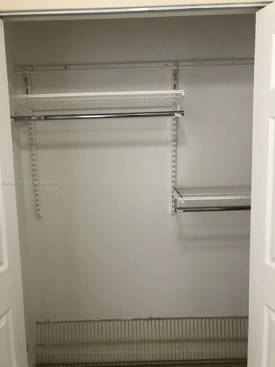 150 Ocean Lane Dr #4B Key Biscayne, FL 33149