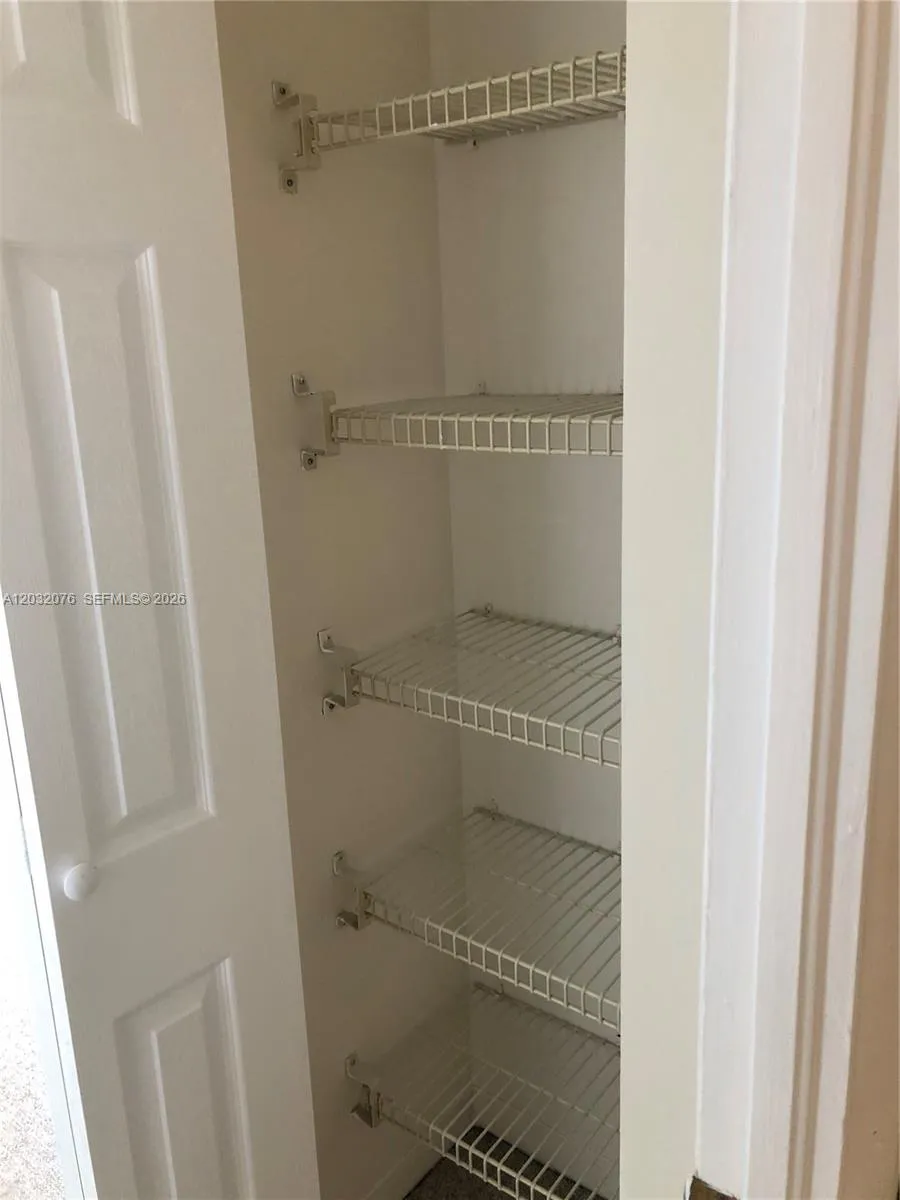 150 Ocean Lane Dr #4B Key Biscayne, FL 33149