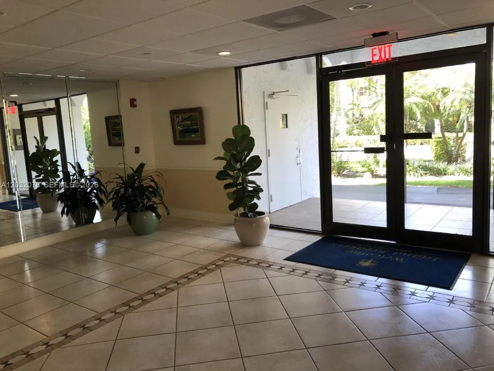 150 Ocean Lane Dr #4B Key Biscayne, FL 33149
