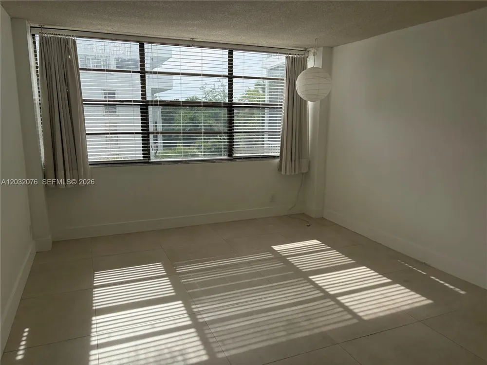 150 Ocean Lane Dr #4B Key Biscayne, FL 33149