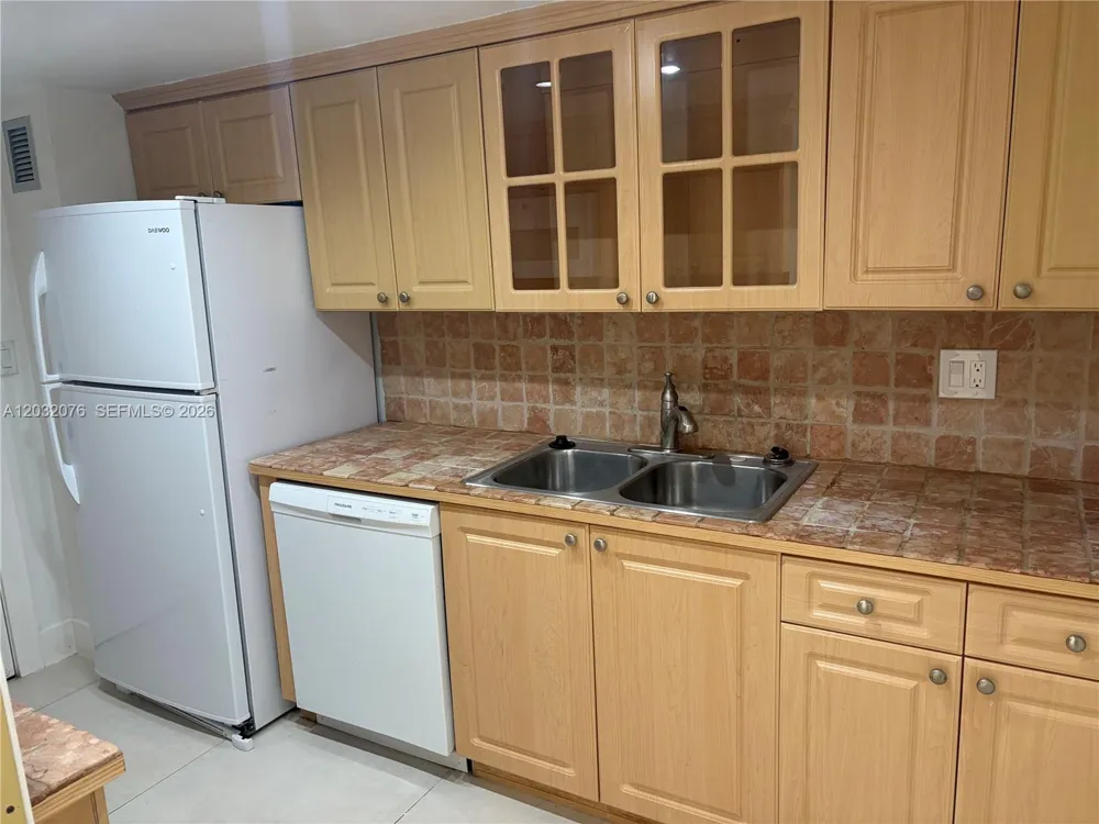 150 Ocean Lane Dr #4B Key Biscayne, FL 33149