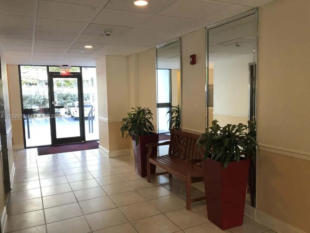 150 Ocean Lane Dr #4B Key Biscayne, FL 33149