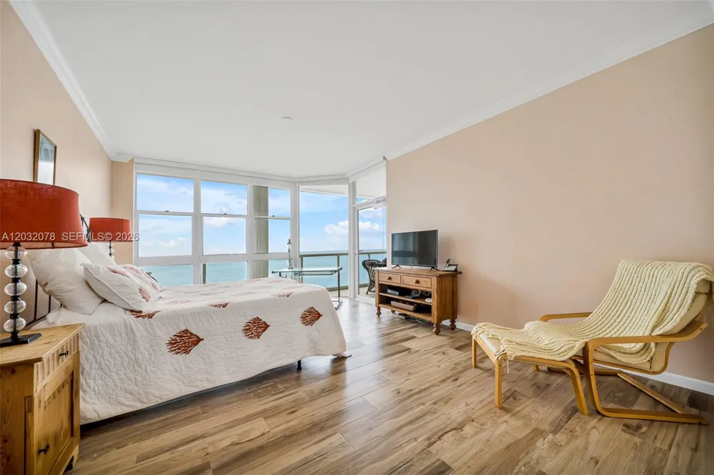 6051 Ocean Dr #1501 Hollywood, FL 33019