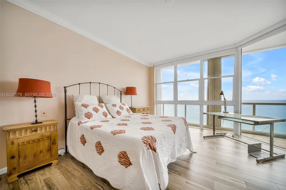 6051 Ocean Dr #1501 Hollywood, FL 33019