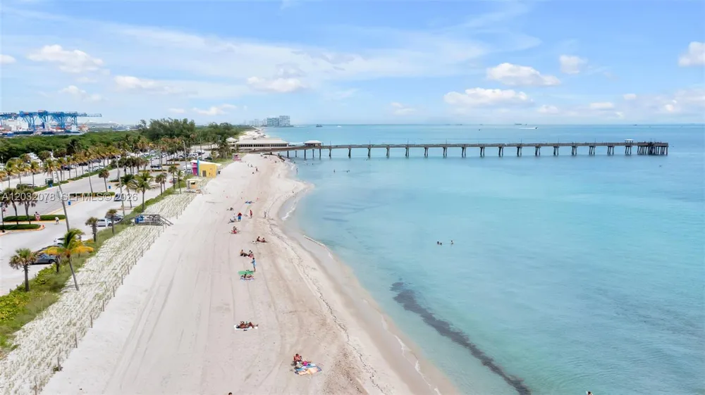 6051 Ocean Dr #1501 Hollywood, FL 33019