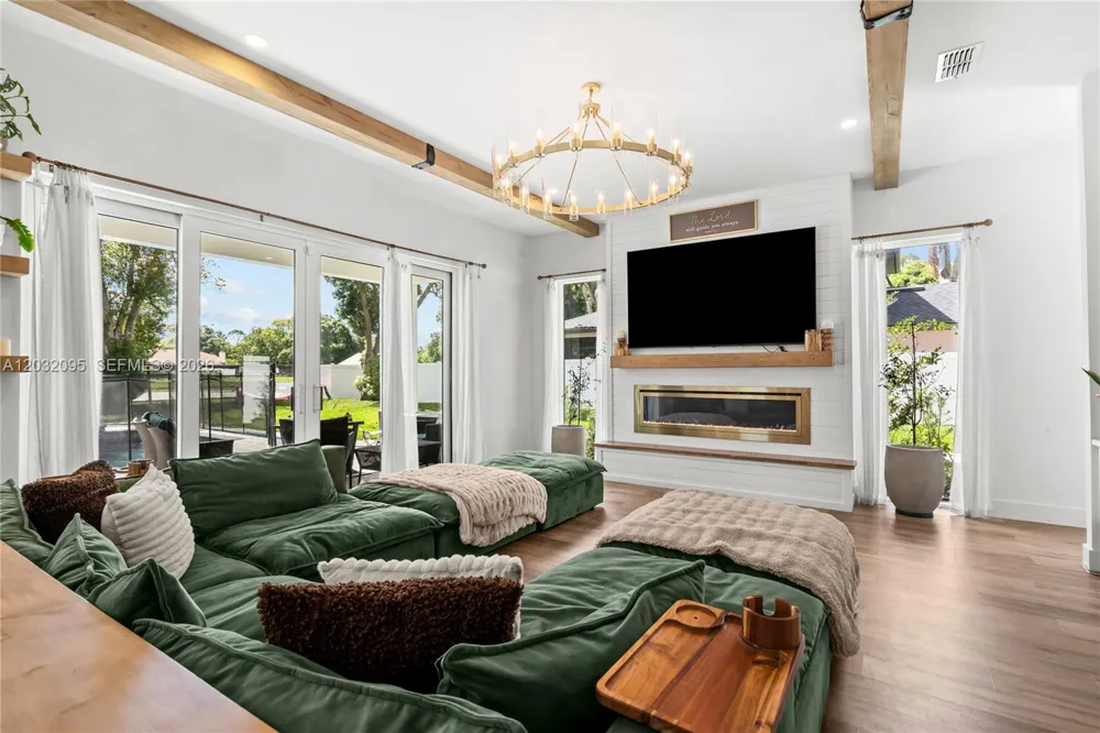 1605 Jessamine Ave Orlando, FL 32806