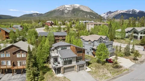 25 Wildernest Court