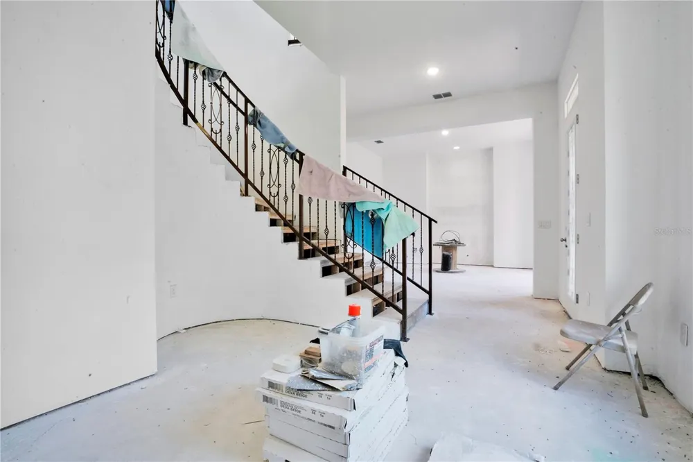 818 LAKE AGNES DRIVE Polk City, FL 33868