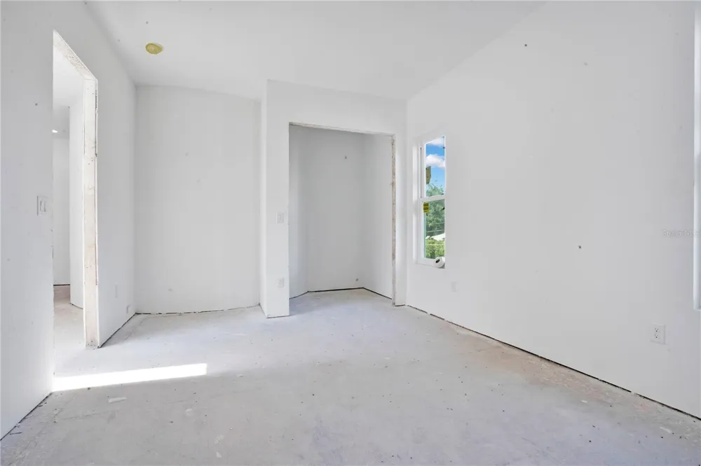 818 LAKE AGNES DRIVE Polk City, FL 33868
