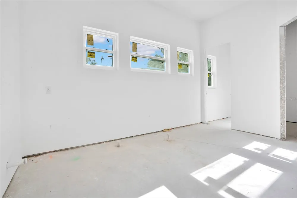 818 LAKE AGNES DRIVE Polk City, FL 33868