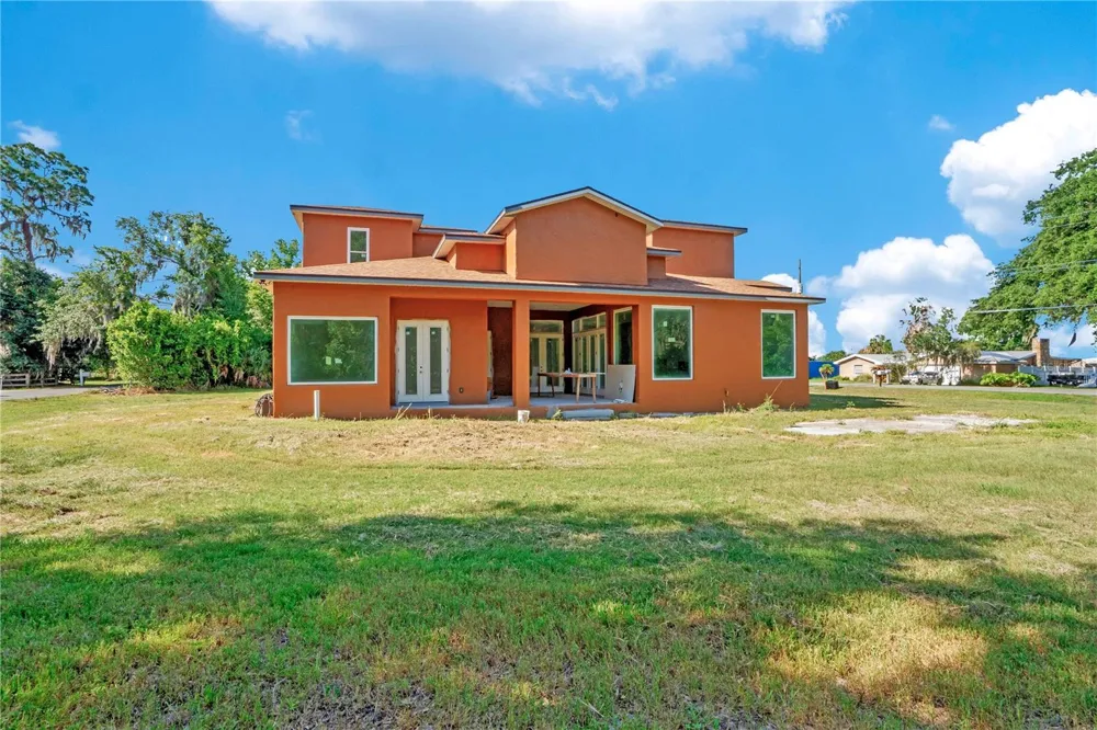 818 LAKE AGNES DRIVE Polk City, FL 33868