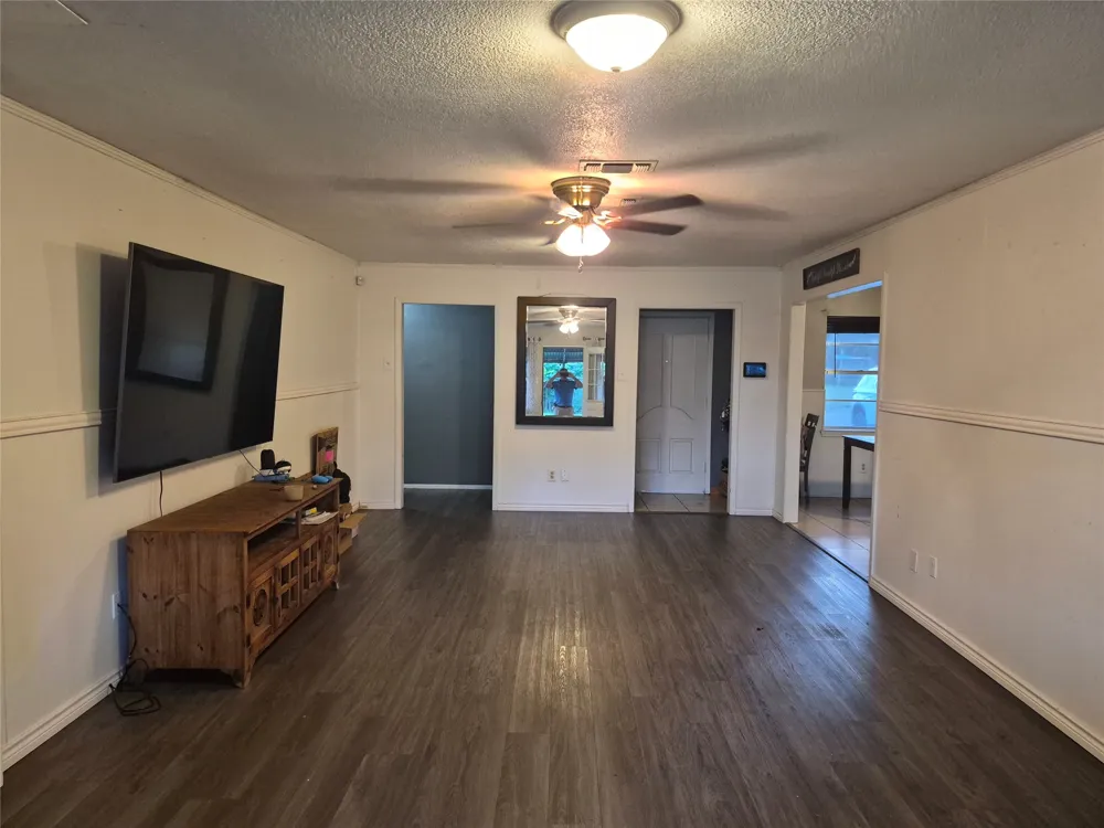 243 Weldon Drive Woodway, TX 76712