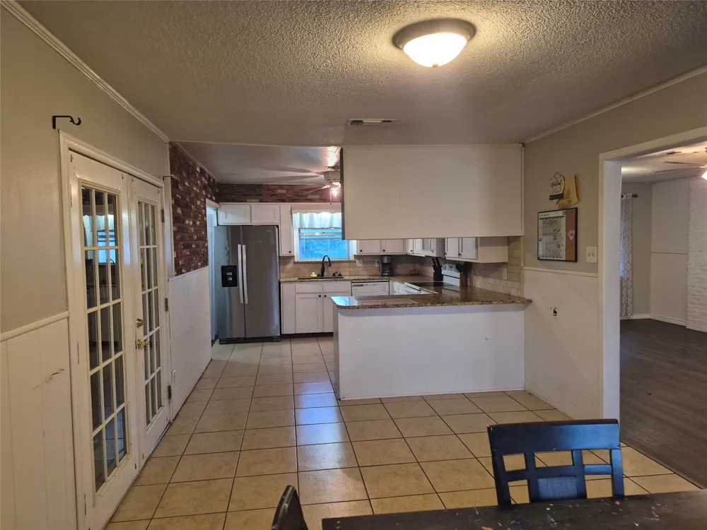 243 Weldon Drive Woodway, TX 76712