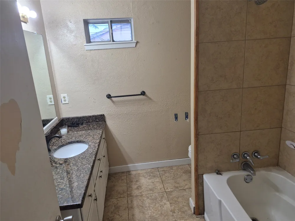 243 Weldon Drive Woodway, TX 76712