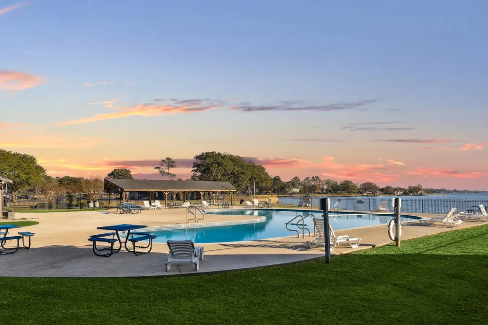 7041 Kingston Cove Lane #155 Willis, TX 77318