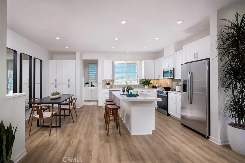 6052 Bryce Drive Eastvale, CA 92880