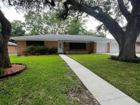 1704 Richardson Lane