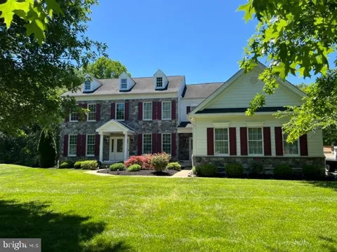 17 WATERTON DRIVE