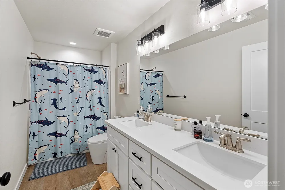 7761 Larson Lane NW Seabeck, WA 98380