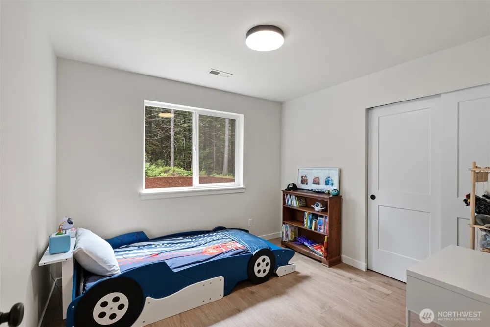 7761 Larson Lane NW Seabeck, WA 98380