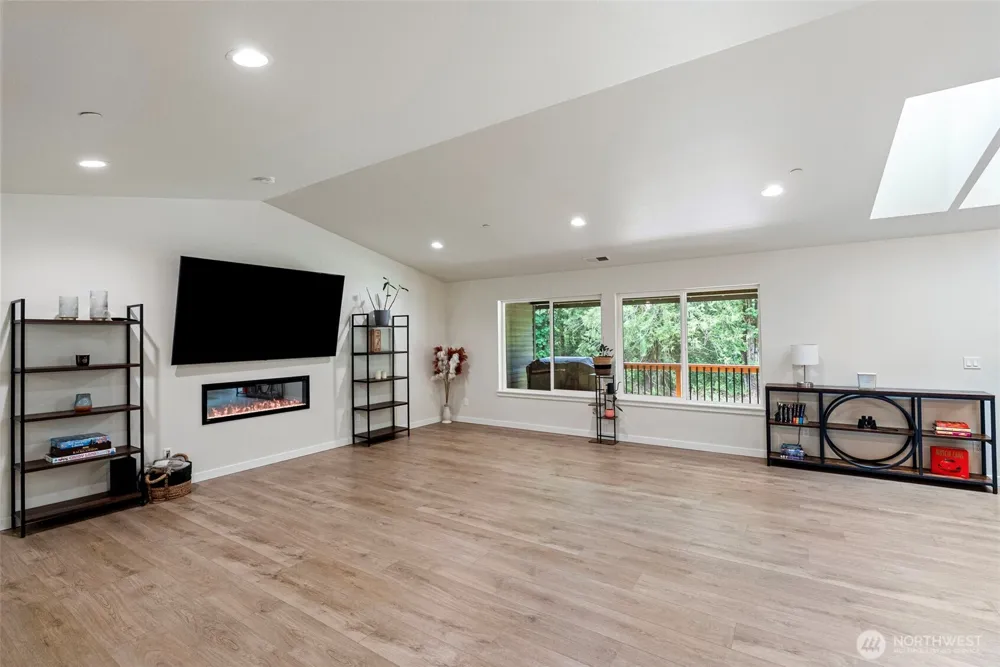 7761 Larson Lane NW Seabeck, WA 98380