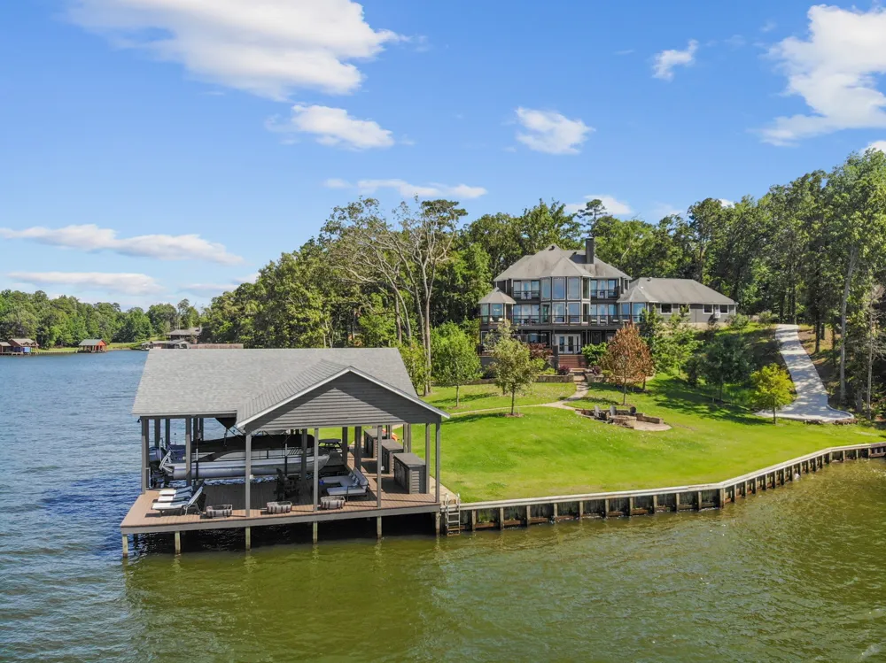 359 E El Dorado Scroggins, TX 75480