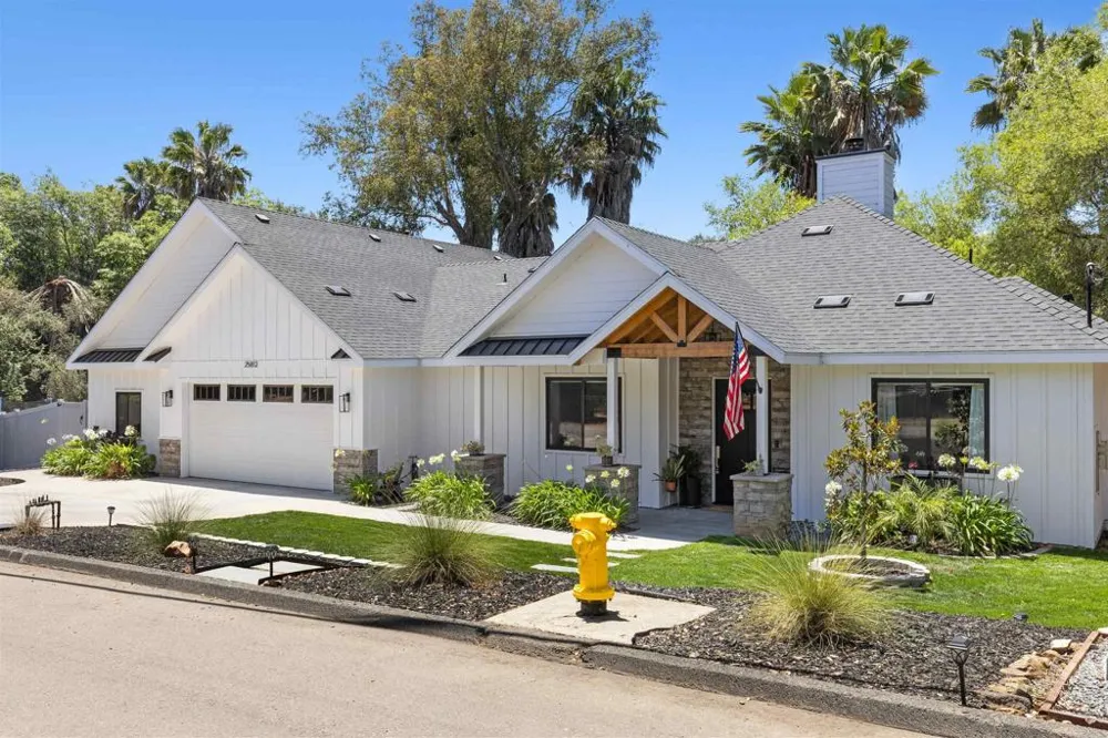 25812 Willow Lane Escondido, CA 92026
