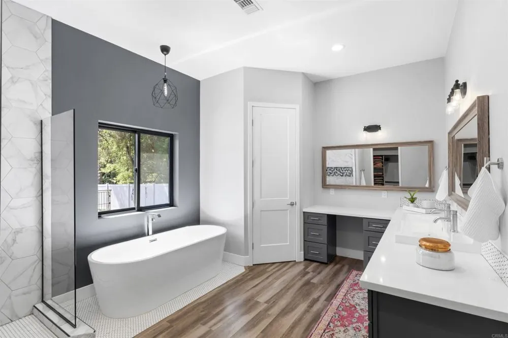 25812 Willow Lane Escondido, CA 92026