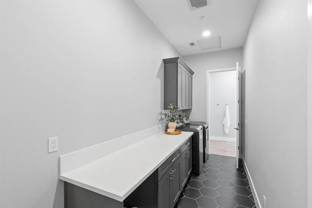 25812 Willow Lane Escondido, CA 92026