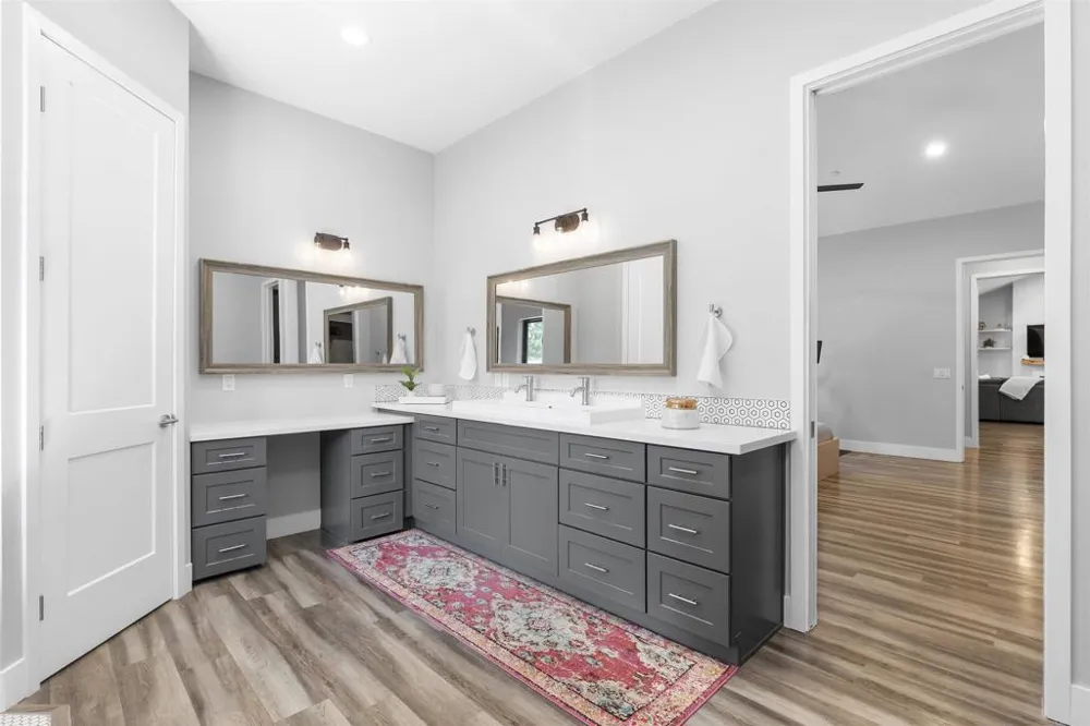 25812 Willow Lane Escondido, CA 92026