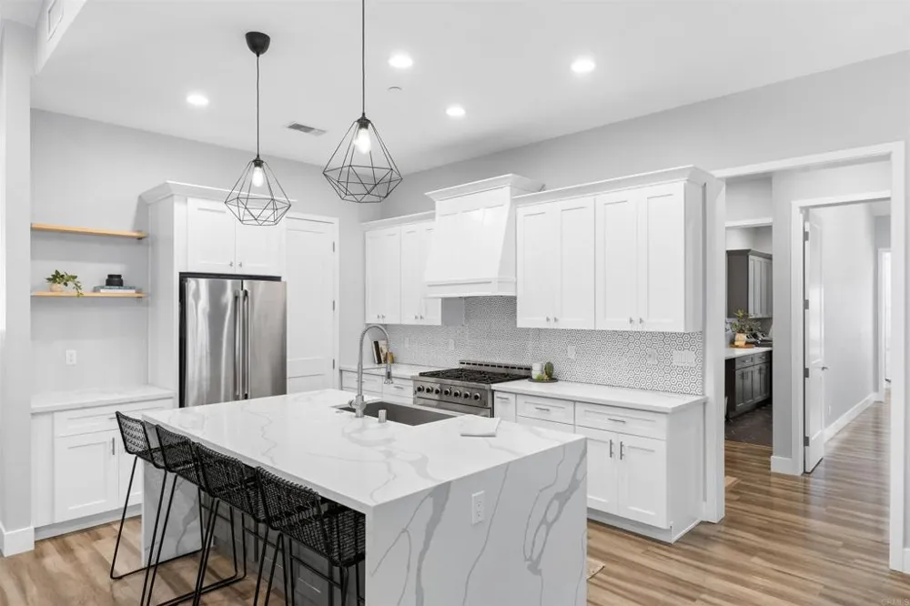 25812 Willow Lane Escondido, CA 92026