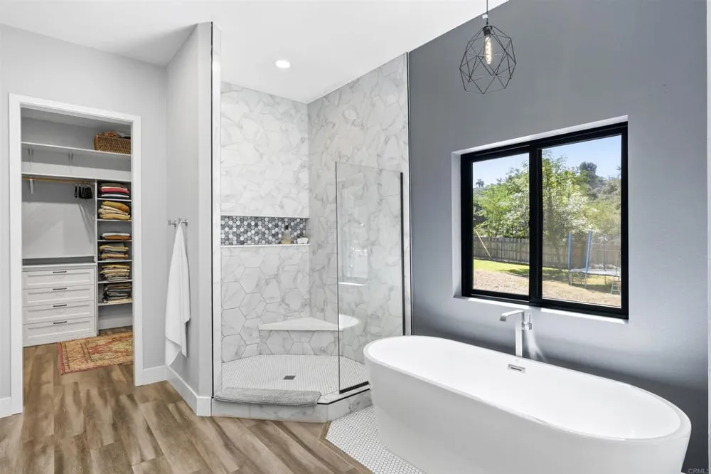 25812 Willow Lane Escondido, CA 92026