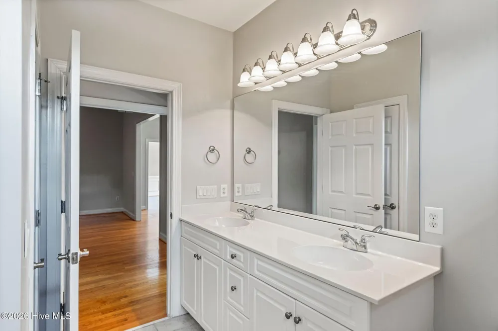 621 Blue Point Drive Wilmington, NC 28411