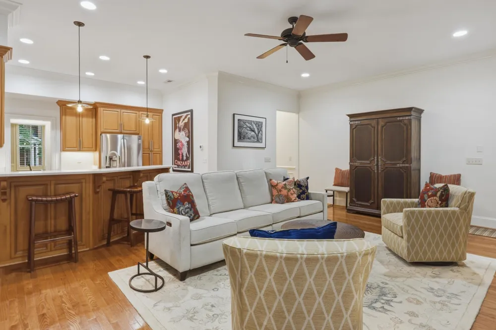 212 Cherry Street Chattanooga, TN 37403