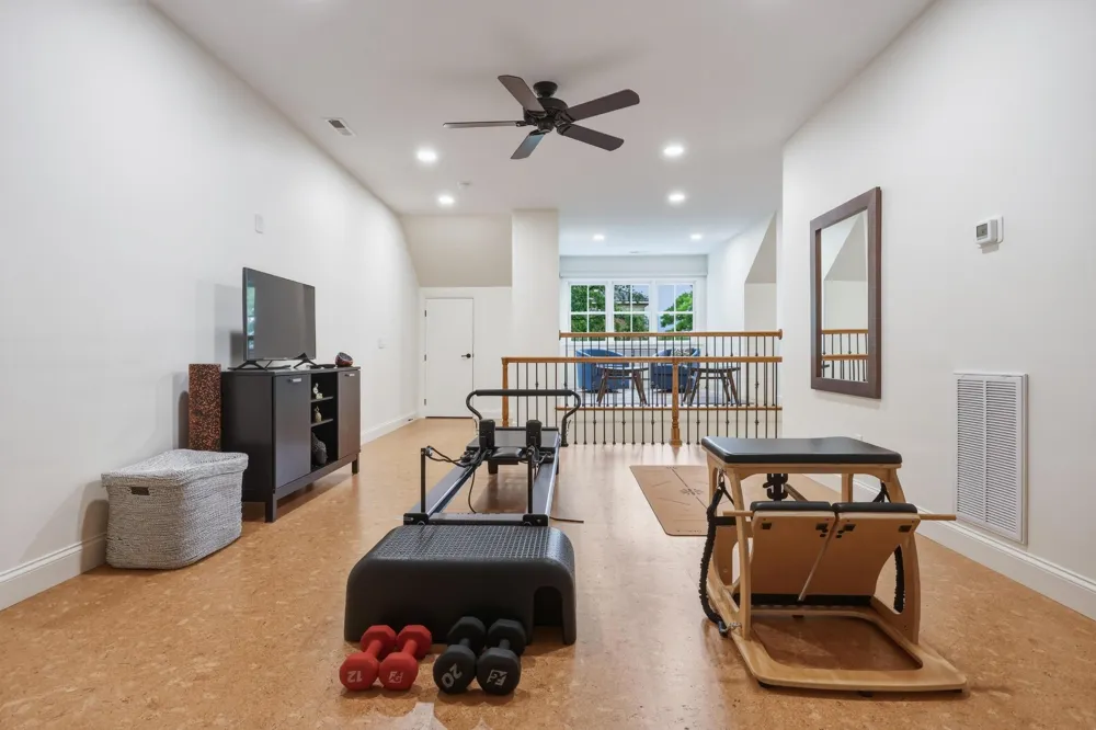 212 Cherry Street Chattanooga, TN 37403