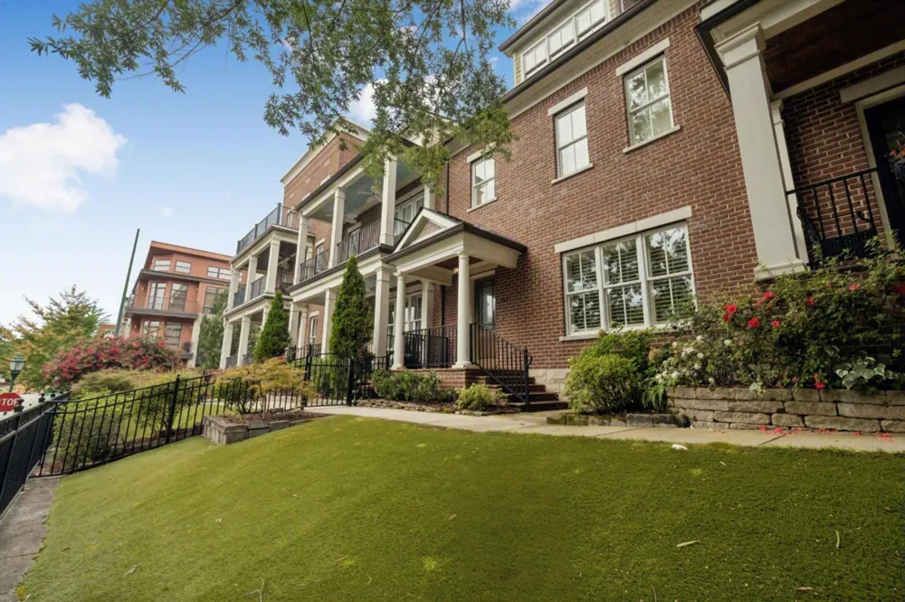 212 Cherry Street Chattanooga, TN 37403