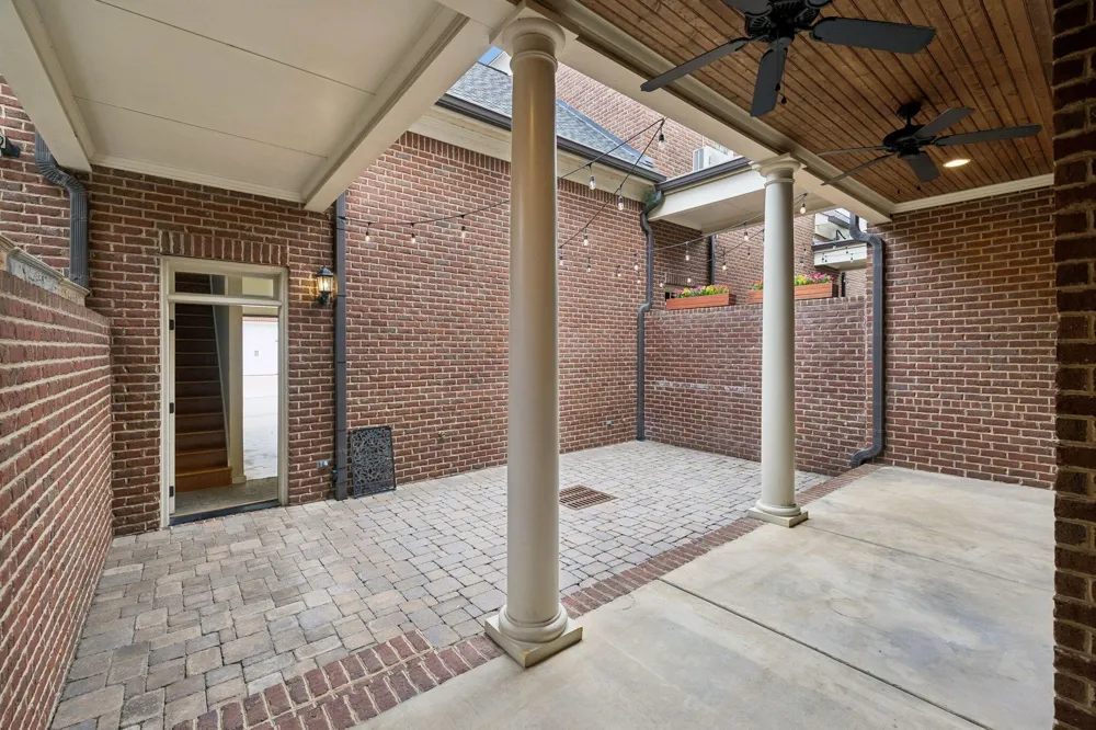 212 Cherry Street Chattanooga, TN 37403