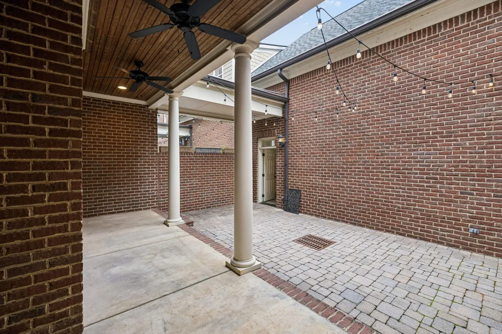 212 Cherry Street Chattanooga, TN 37403