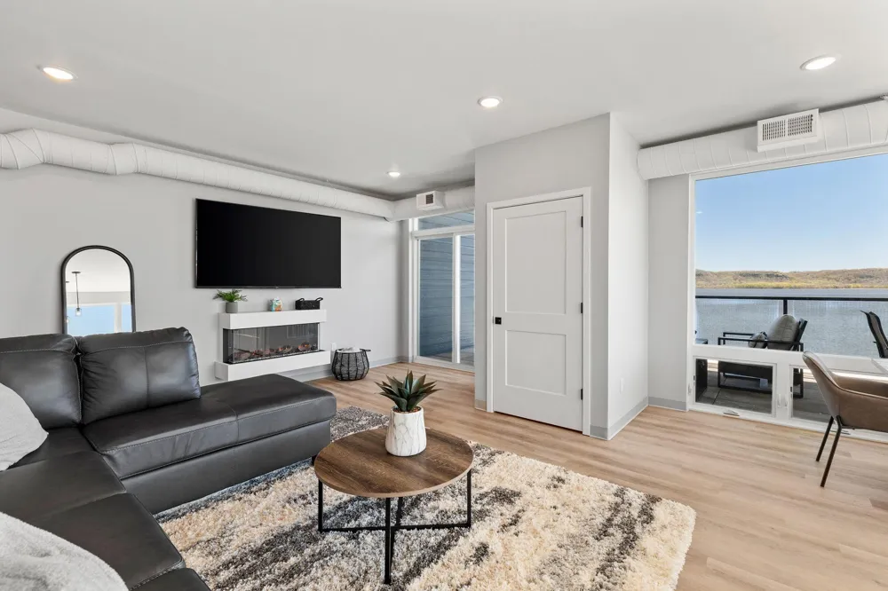 907 Lakeshore Drive #305 Lake City, MN 55041