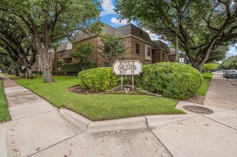 4420 Harlanwood Drive #228