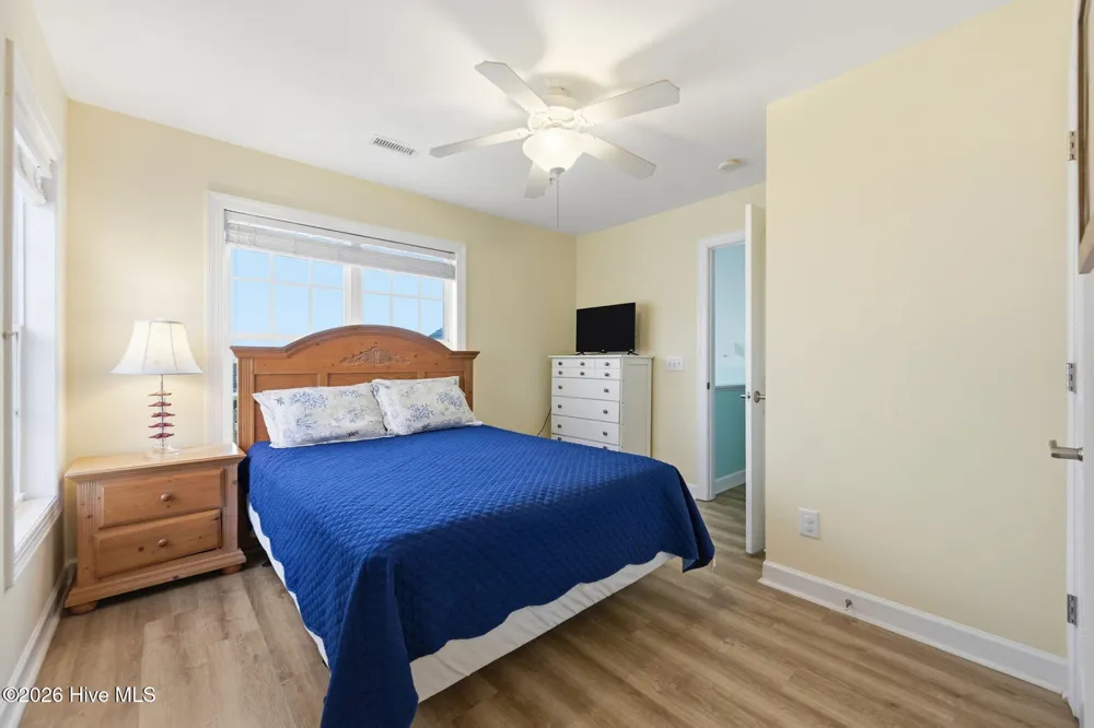 215 Summer Winds Place Surf City, NC 28445