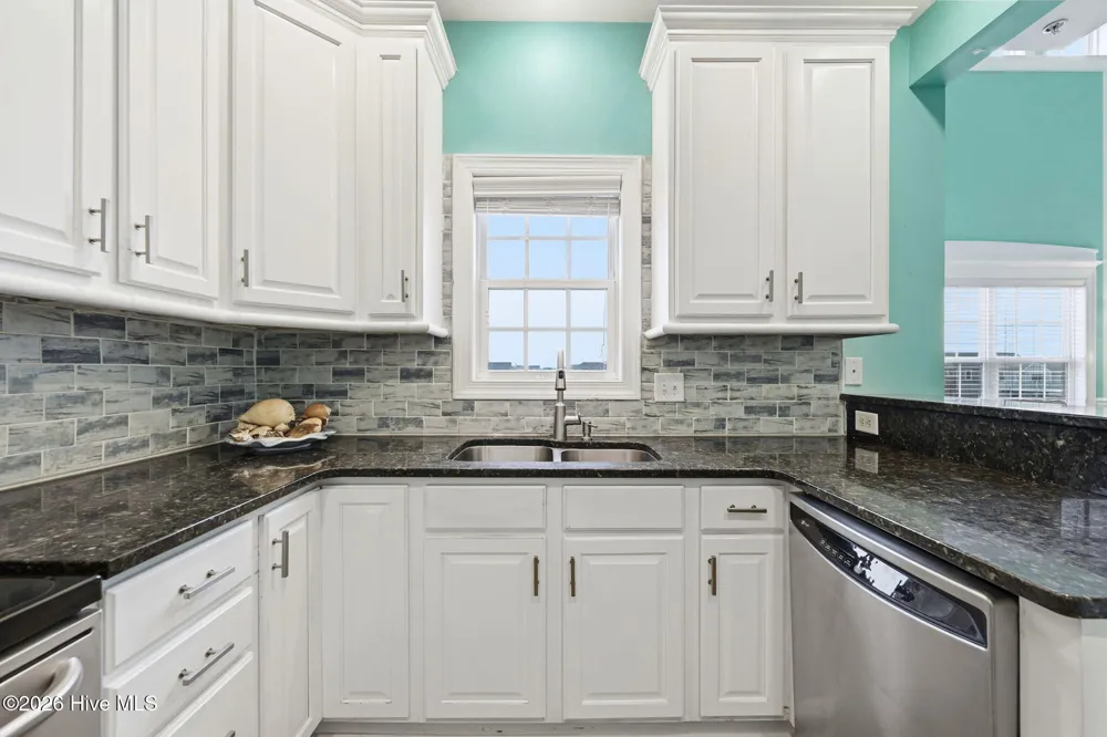 215 Summer Winds Place Surf City, NC 28445